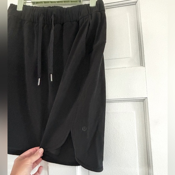 Lululemon Black Skirt - Picture 4 of 4